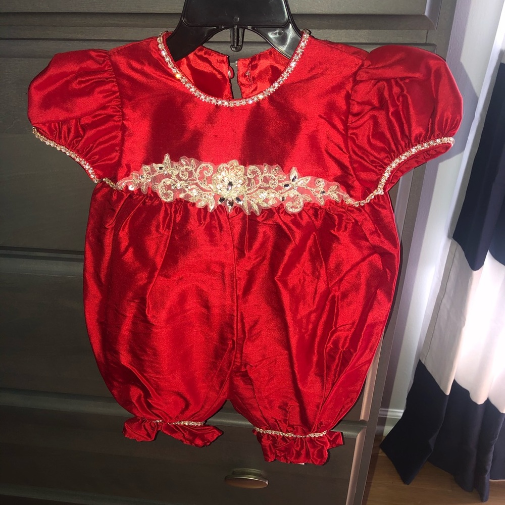 Baby girls red holiday outfit size 9 months